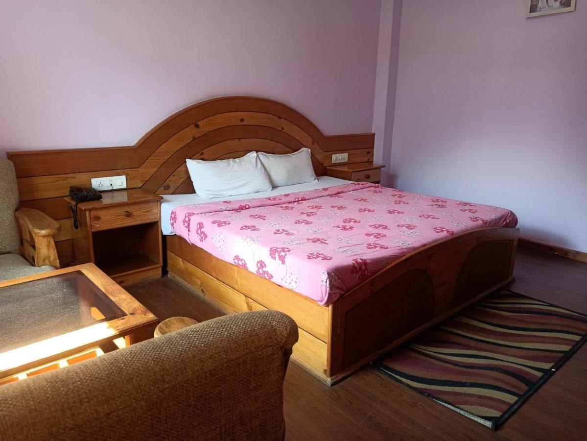 Hotel Prini Inn Маналі Екстер'єр фото