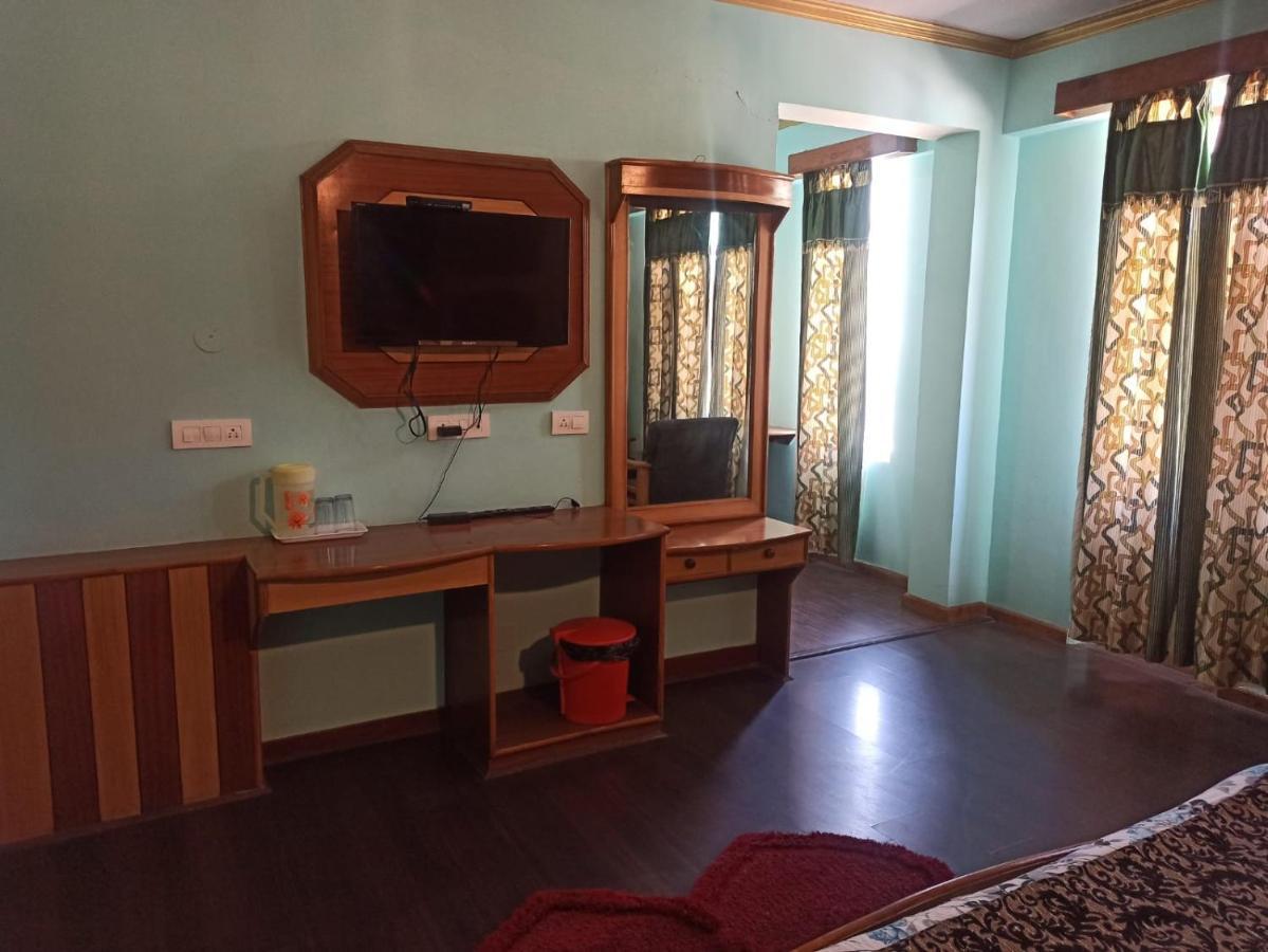 Hotel Prini Inn Маналі Екстер'єр фото
