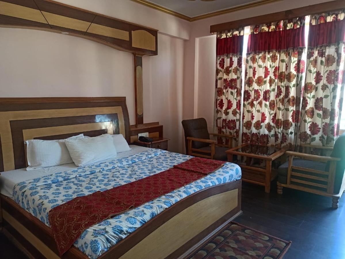 Hotel Prini Inn Маналі Екстер'єр фото
