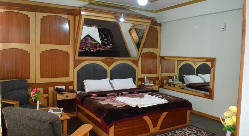 Hotel Prini Inn Маналі Екстер'єр фото
