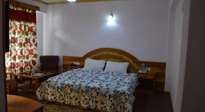 Hotel Prini Inn Маналі Екстер'єр фото