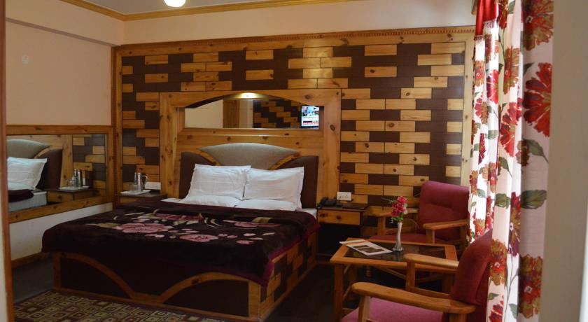 Hotel Prini Inn Маналі Екстер'єр фото